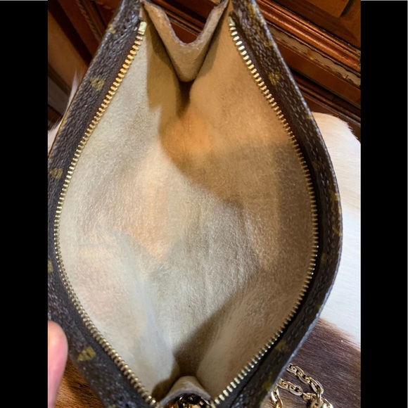 💙AUTH LV POCHETTE GM FAB 7.80”L 💙 - Picture 10 of 13